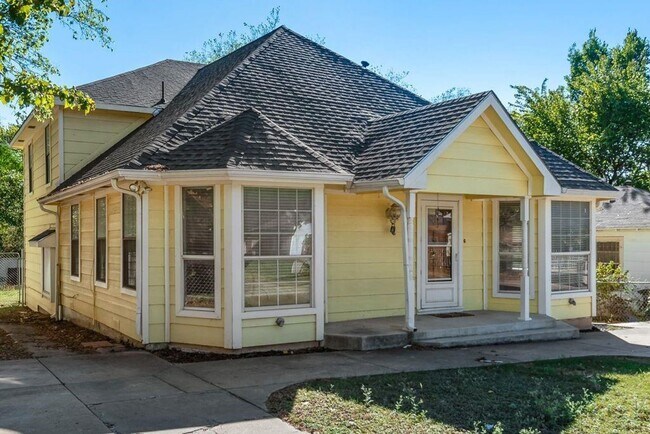2800 Burchill Rd S in Fort Worth, TX - Foto de edificio - Building Photo