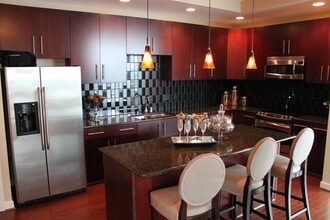 Center Pointe in Greensboro, NC - Foto de edificio - Building Photo