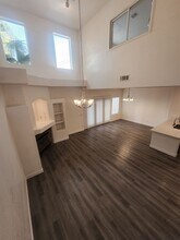 5264 Island Chain Rd in Las Vegas, NV - Building Photo - Building Photo