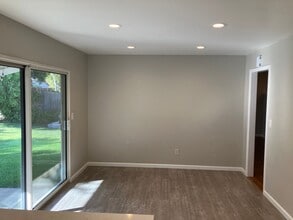2009 Reseda Ln in Modesto, CA - Building Photo - Building Photo