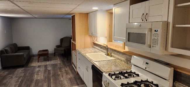 property at 7 Washington Turnpike