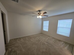 11224 Gold Compass St in Gibsonton, FL - Building Photo - Building Photo