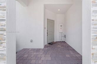 2324 NW 125 St in Miami, FL - Building Photo - Building Photo