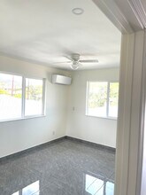 918 8th Ave in Honolulu, HI - Building Photo - Building Photo