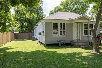 1314 Rampart St in Columbus, TX - Building Photo - Building Photo