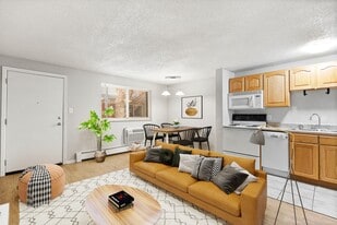 1451 Detroit in Denver, CO - Building Photo