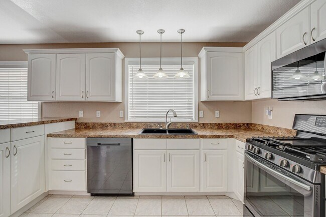 1420 N Astronomy Cir in Las Vegas, NV - Building Photo - Building Photo