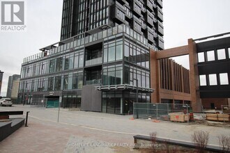 5 Quarrington Lane in Toronto, ON - Building Photo - Building Photo