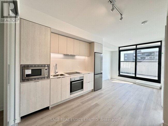 property at 86 Dundas St E