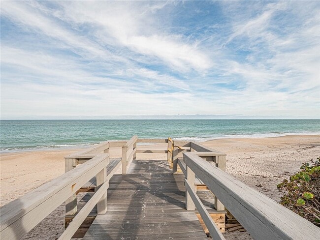 5670 Jimmy Buffett Mem Hwy, Unit 315S in Vero Beach, FL - Building Photo - Building Photo