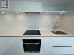 6-916 David Eyer Rd in Richmond Hill, ON - Building Photo - Building Photo