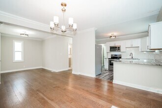 764-766-766 Kelton Ave in Columbus, OH - Building Photo - Building Photo