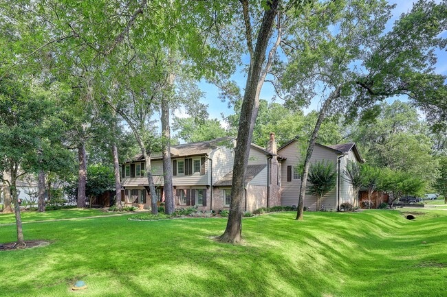 property at 14123 Carolcrest Cir