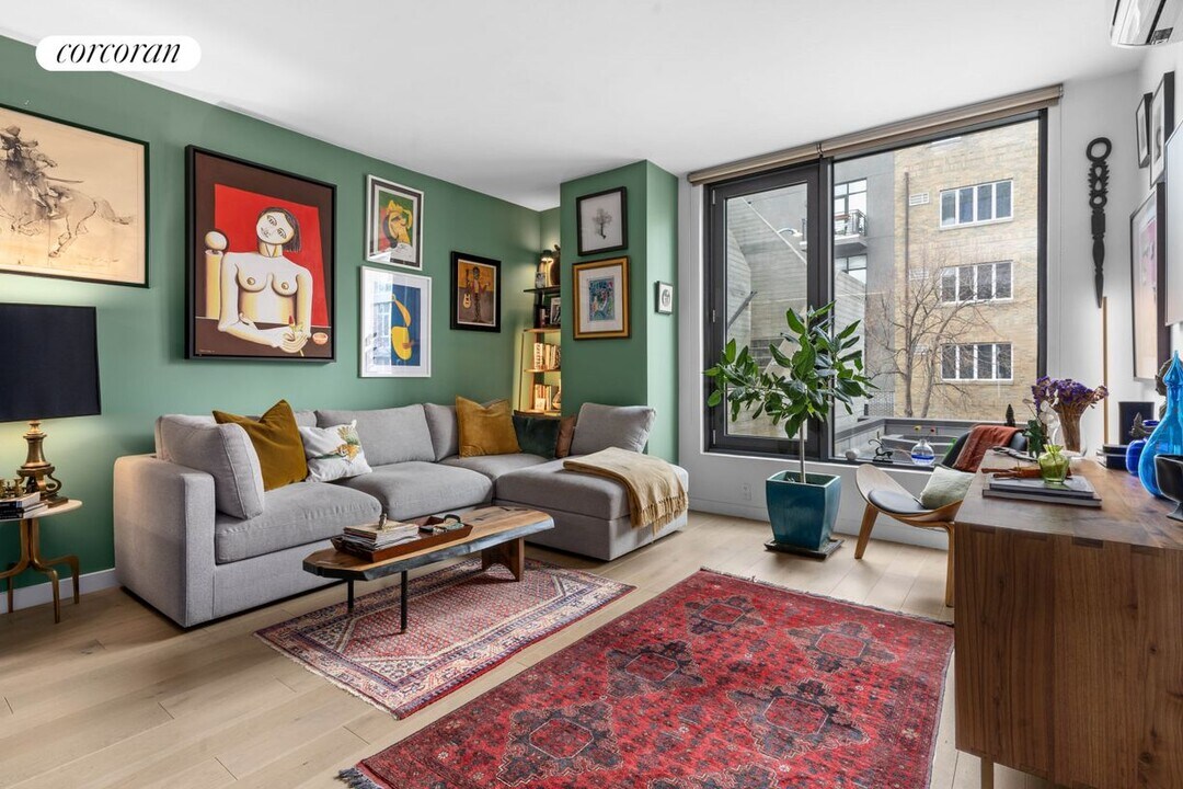 190 S 1st St in Brooklyn, NY - Building Photo