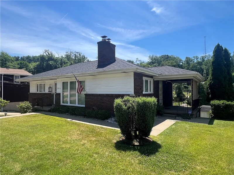 5830 Saltsburg Rd in Verona, PA - Foto de edificio