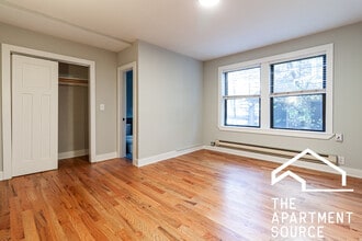 4546 N Damen Ave in Chicago, IL - Foto de edificio - Building Photo