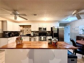 728 Saybrook Cir NW in Lilburn, GA - Building Photo - Building Photo