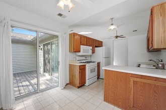 1505 Mercury Dr in Schaumburg, IL - Building Photo - Building Photo