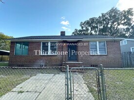 6511 Evelyn Dr in Jacksonville, FL - Building Photo