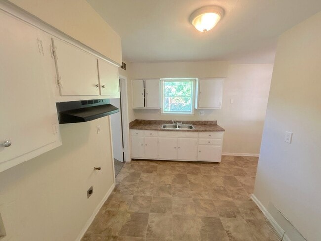 2158 Pueblo Ave in Memphis, TN - Building Photo - Building Photo