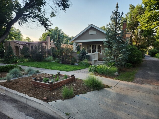 20 W Espanola St in Colorado Springs, CO - Foto de edificio - Building Photo