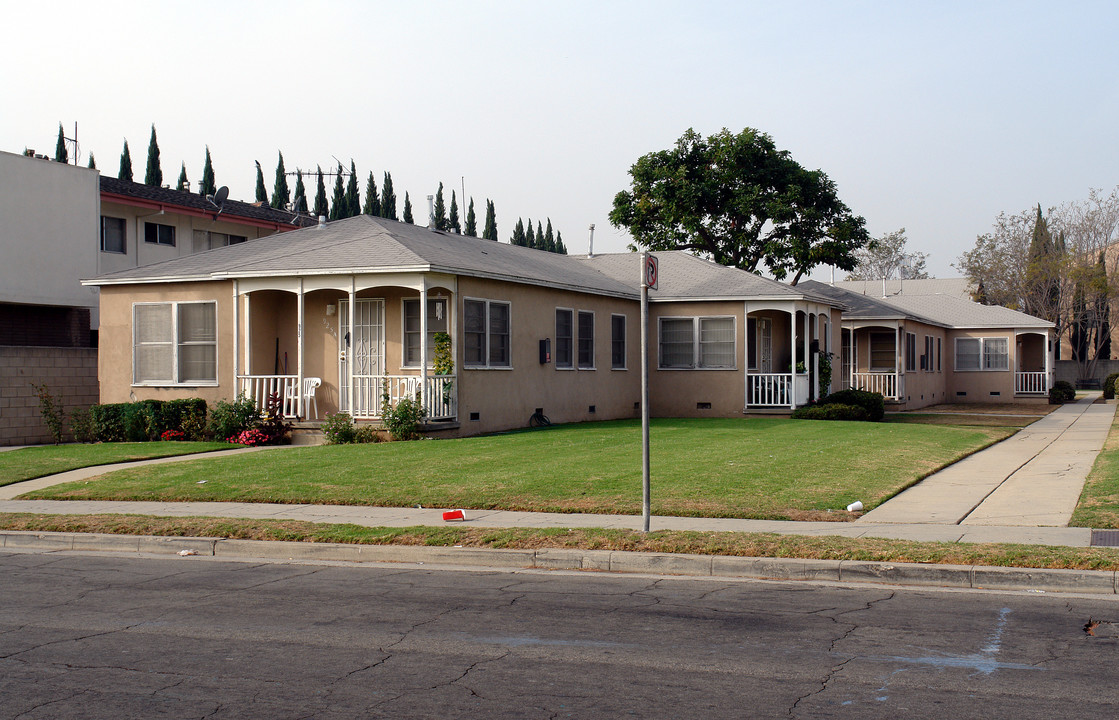 925 N Eucalyptus Ave in Inglewood, CA - Building Photo