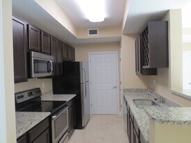 1705 Conservation Trl in Fort Walton Beach, FL - Building Photo