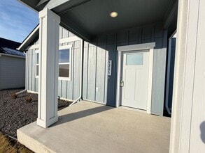 5205 E Norma Ave in Post Falls, ID - Building Photo - Building Photo