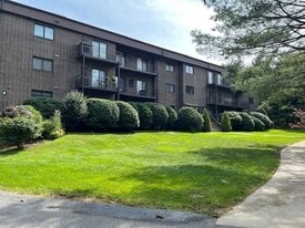 8 Ledgewood Way, Unit #10 in Peabody, MA - Building Photo