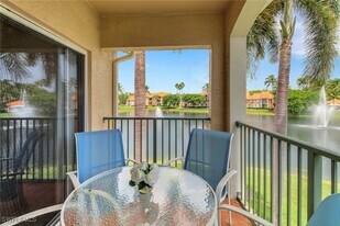 1195 Wildwood Lakes Blvd in Naples, FL - Building Photo