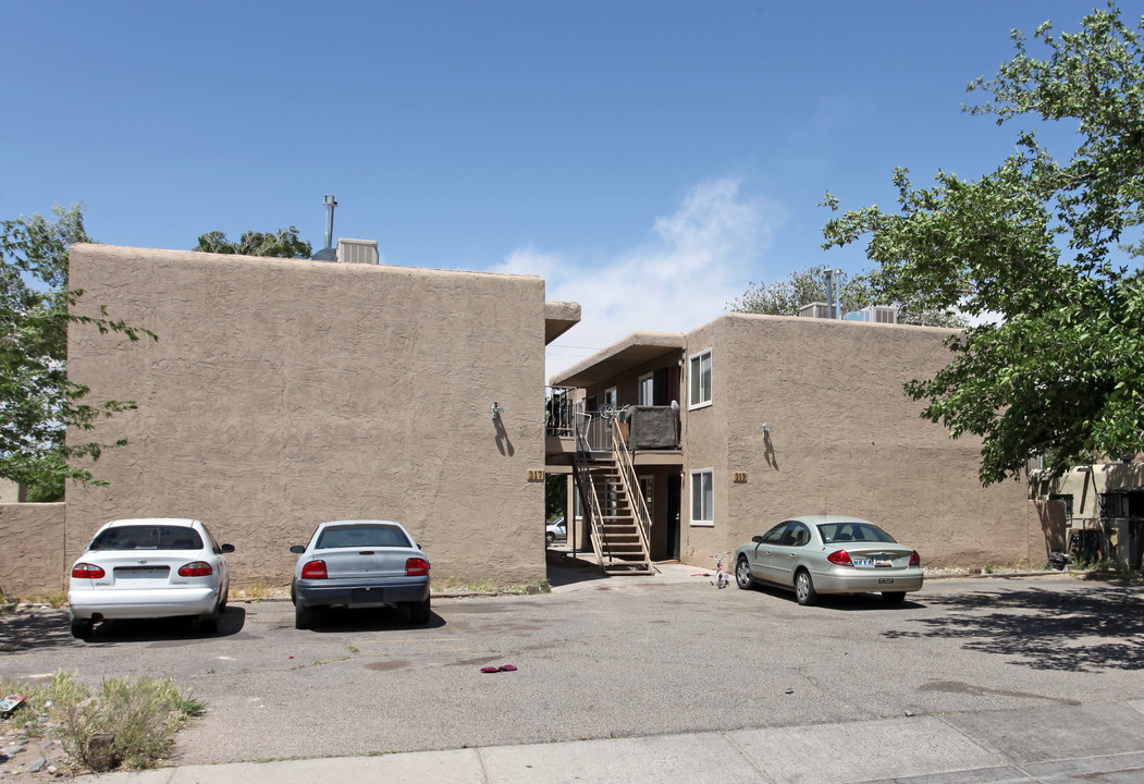 317-319 Pennsylvania St NE in Albuquerque, NM - Building Photo