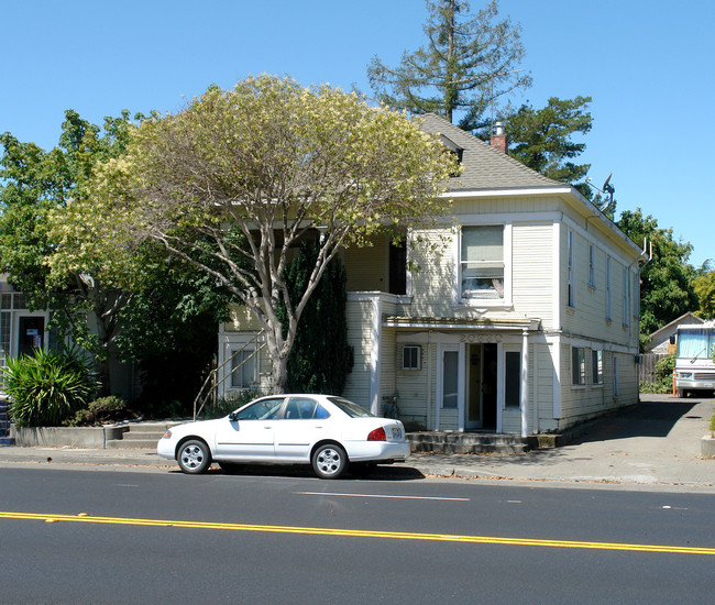 2033 Jefferson St in Napa, CA - Building Photo - Building Photo