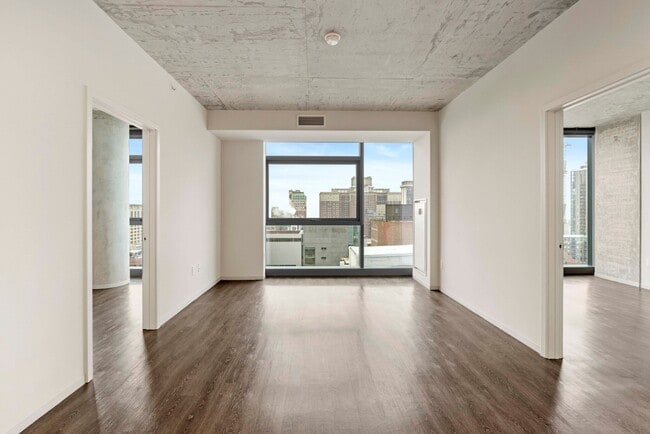 property at 713 S Clark St
