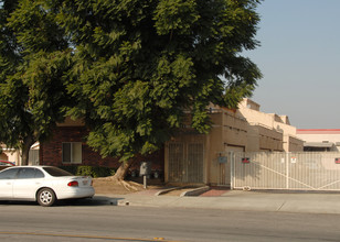 1031-1041 N Unruh Ave in La Puente, CA - Foto de edificio - Building Photo