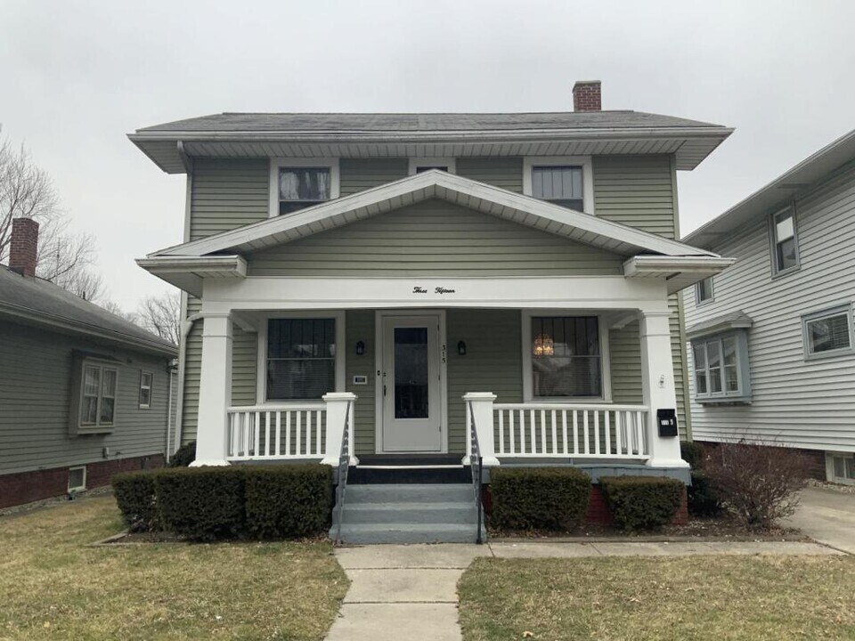 315 Lexington Ct in Fort Wayne, IN - Building Photo
