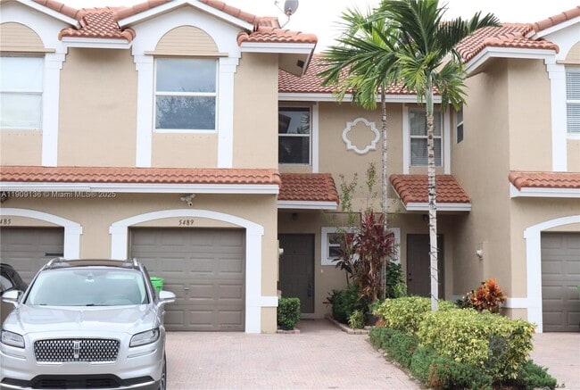 5489 NW 90th Ave in Sunrise, FL - Building Photo - Building Photo