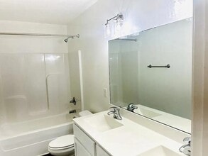 211 Victoria Wy in Franklin, KY - Building Photo - Building Photo