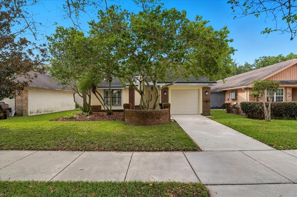 4552 S Hampton Dr in Orlando, FL - Building Photo