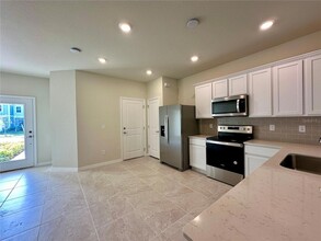 4641 Sparkling Shell Ave, Unit 513 in Kissimmee, FL - Building Photo - Building Photo