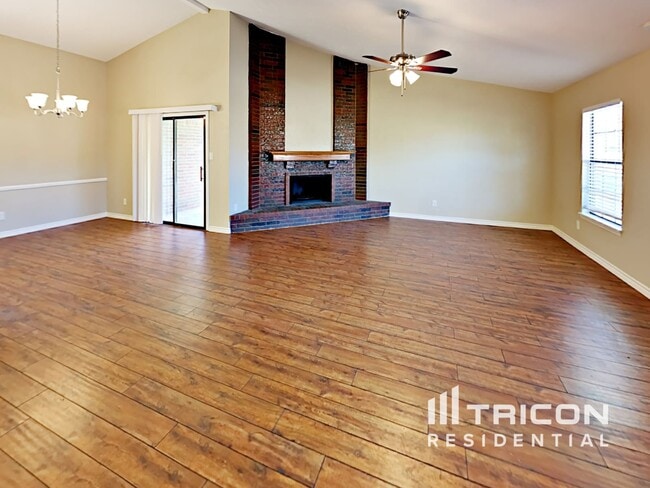 924 Granite Ln in Desoto, TX - Building Photo - Building Photo