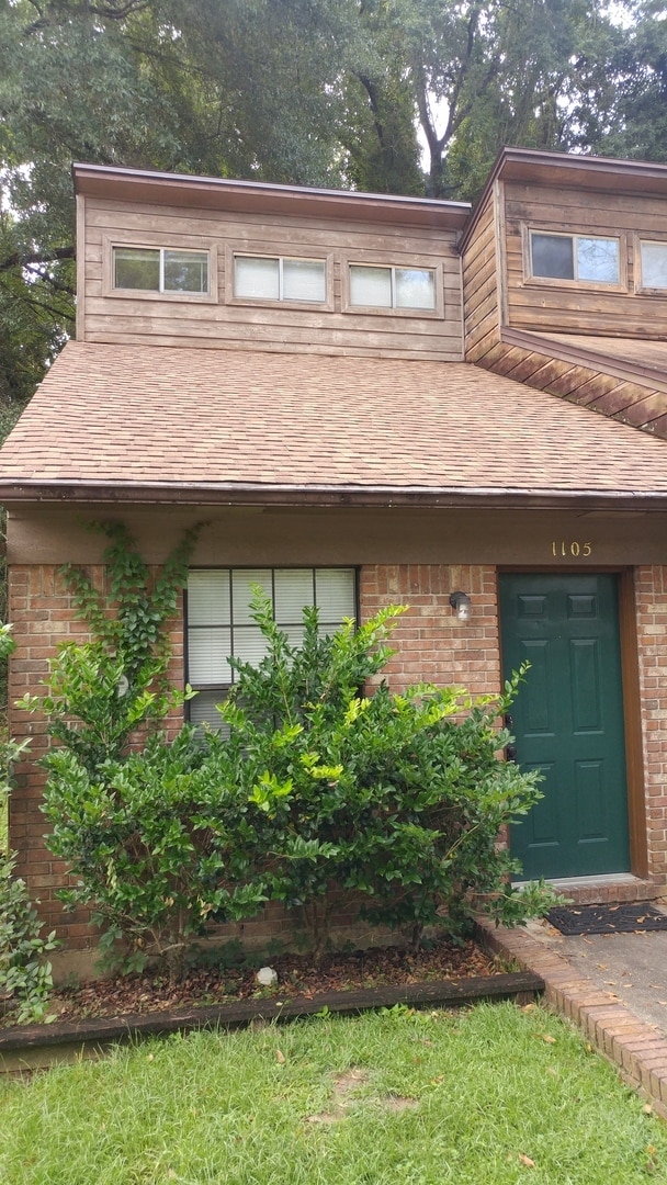 property at 1105 Ocala Rd