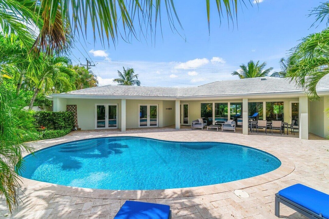 225 NW 11th St in Delray Beach, FL - Building Photo