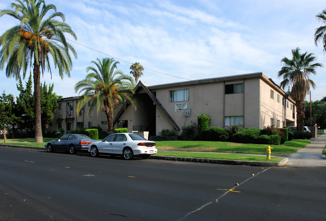 506 N Vine Ave in Ontario, CA - Building Photo