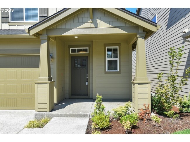 23078 NE Sockeye St in Wood Village, OR - Building Photo - Building Photo