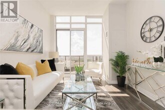 38 Cedarland Dr in Markham, ON - Building Photo - Building Photo