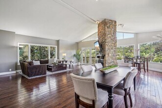 156 Springdale Way in Emerald Hills, CA - Building Photo - Building Photo