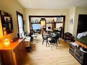 1348 N Gale St in Indianapolis, IN - Foto de edificio - Building Photo