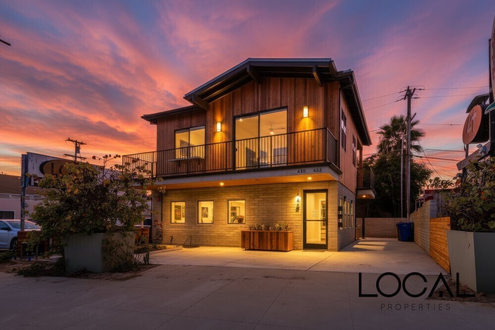 452 N Coast Hwy 101 in Encinitas, CA - Building Photo
