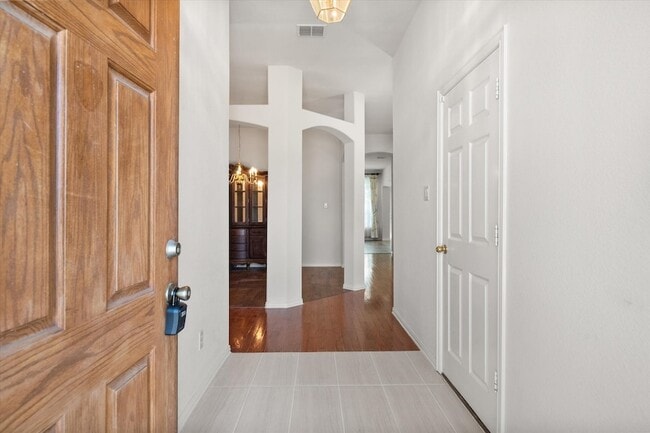 6705 Terrace Glen Dr in Arlington, TX - Foto de edificio - Building Photo