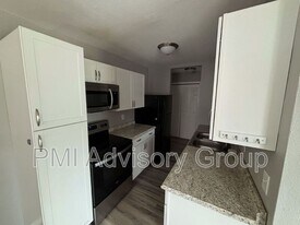 3101 SW Macvicar Ave in Topeka, KS - Building Photo